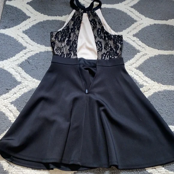 Short party dress - Picture 2 of 4